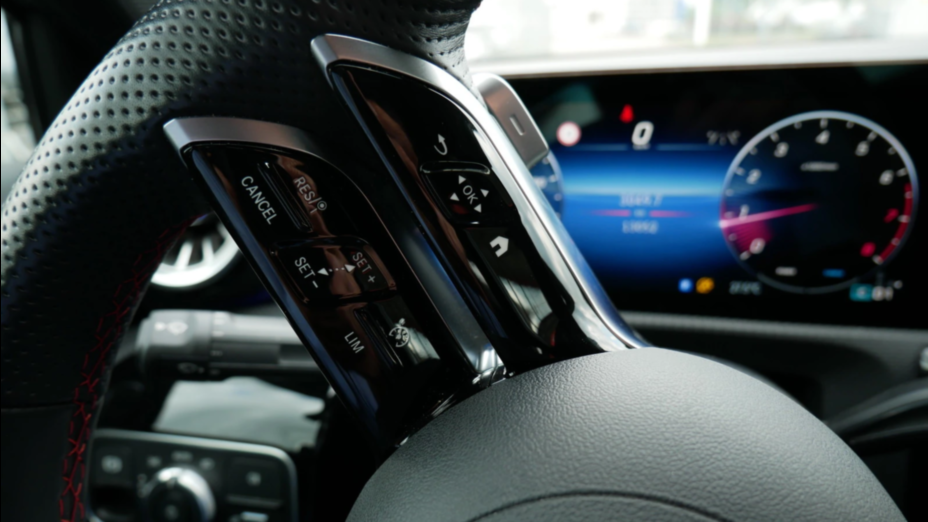 MERCEDES-BENZ A Klasa A 200 AMG Line 7G-DCT