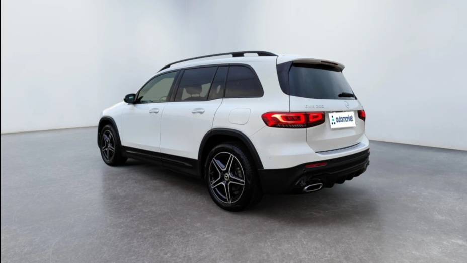 MERCEDES-BENZ GLB GLB 200 mHEV AMG Line 7G-DCT