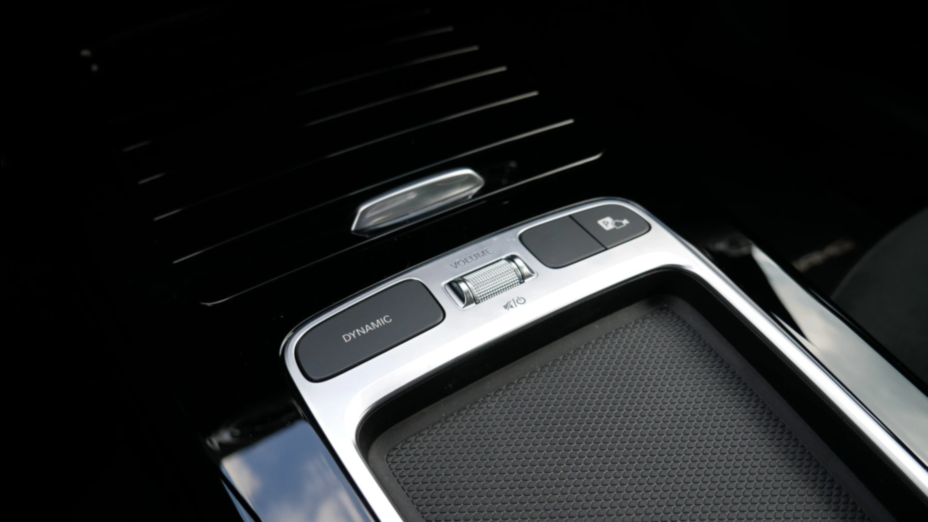MERCEDES-BENZ A Klasa A 200 AMG Line 7G-DCT