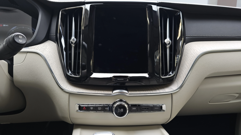 VOLVO XC60 XC60 B4 D AWD Inscription aut