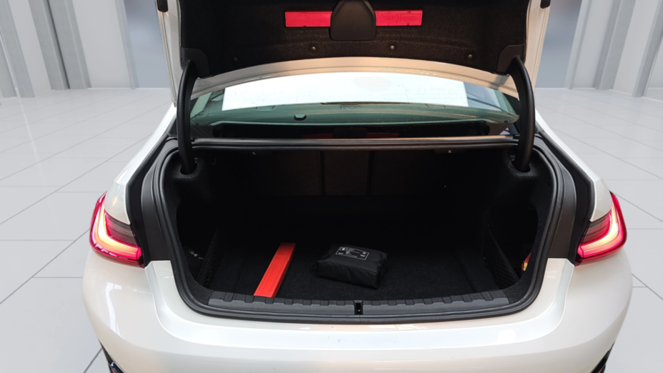 BMW Seria 3 318d Advantage