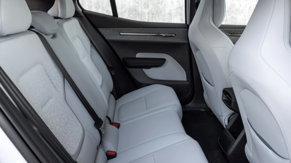 VOLVO EX30 EX30 69kWh Twin Motor Plus Nowy