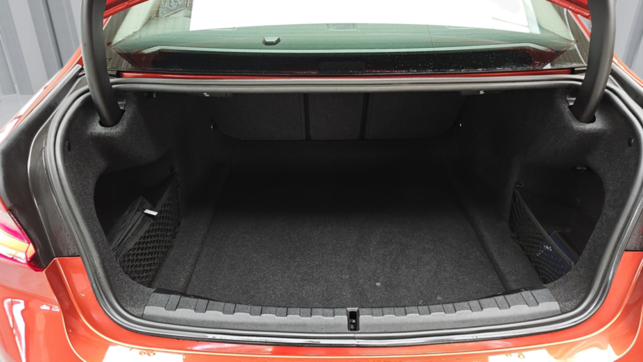 BMW Seria 3 318i Sport Line aut