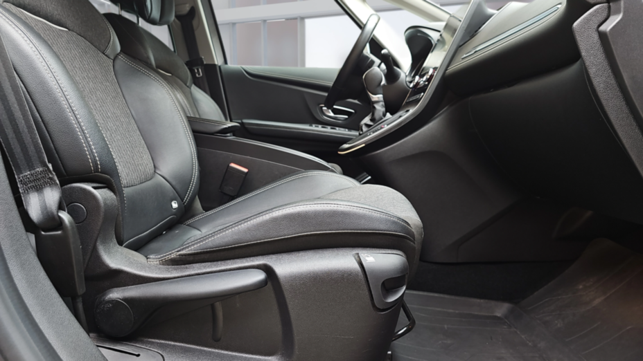RENAULT Scenic Scenic Gr. 1.3 TCe FAP Intens EDC