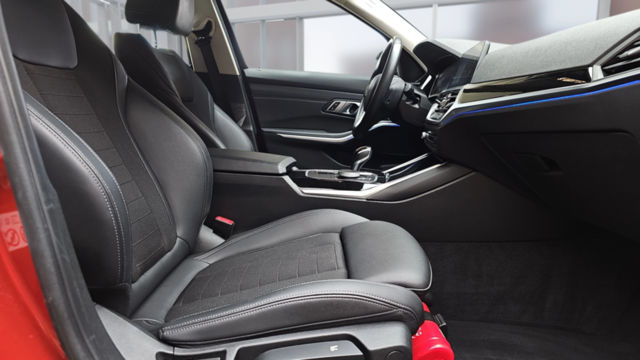 BMW Seria 3 318i Sport Line aut