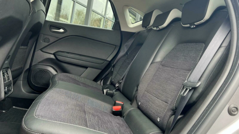 RENAULT Captur Captur 1.3 TCe mHEV Techno EDC