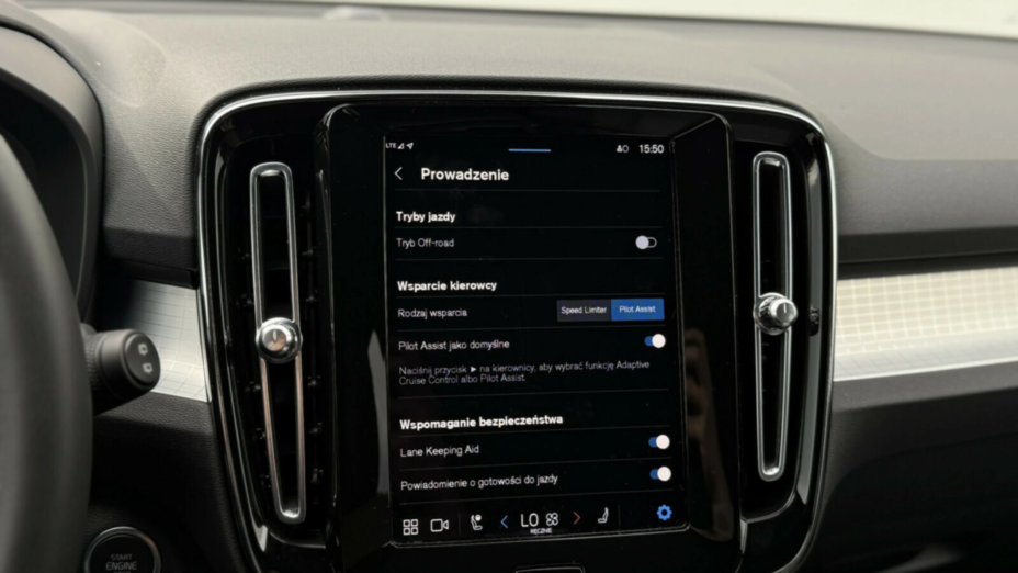 VOLVO XC40 XC40 B4 Plus Dark aut