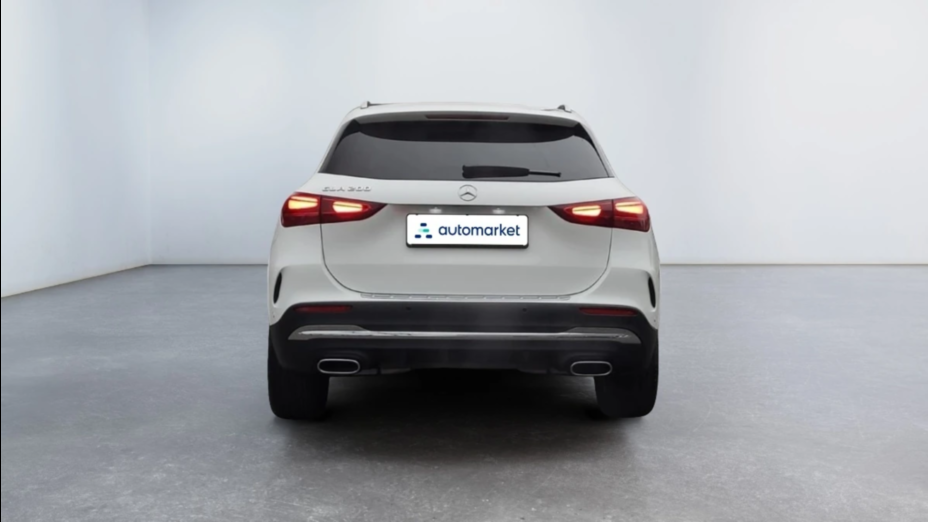 MERCEDES-BENZ GLA GLA 200 AMG Line
