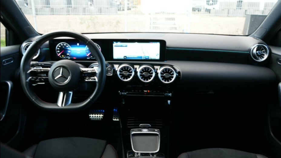 MERCEDES-BENZ A Klasa A 200 7G-DCT