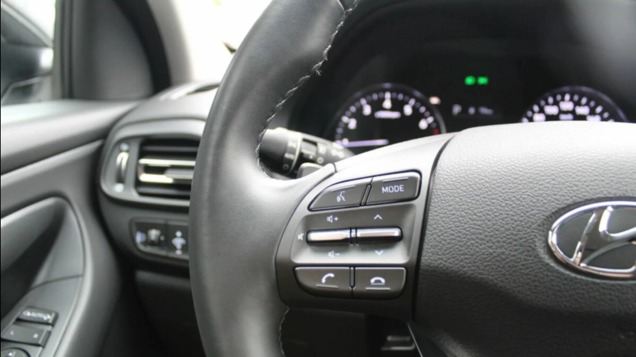 HYUNDAI i30 i30 1.0 T-GDI Smart