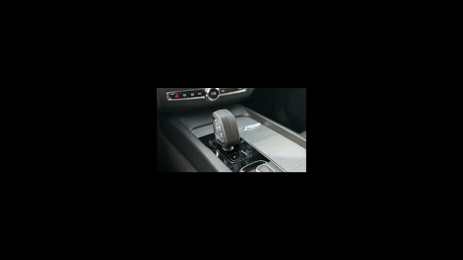 VOLVO XC60 XC60 T6 Plug-In Hybrid AWD Plus Dark aut