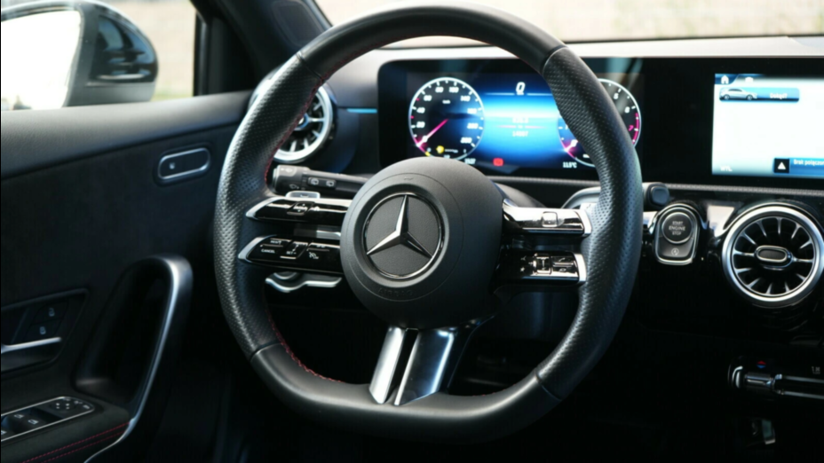 MERCEDES-BENZ A Klasa A 200 7G-DCT