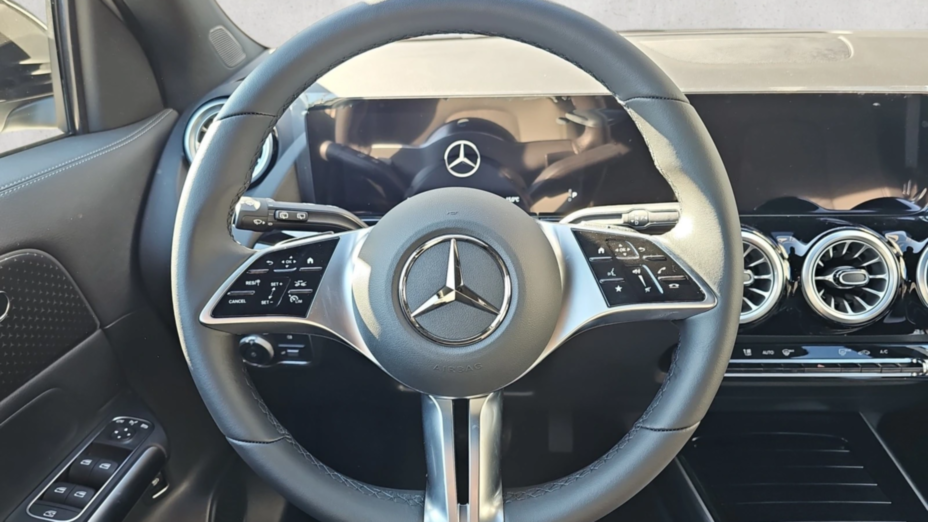 MERCEDES-BENZ GLA GLA 180 mHEV Progressive 7G-DCT