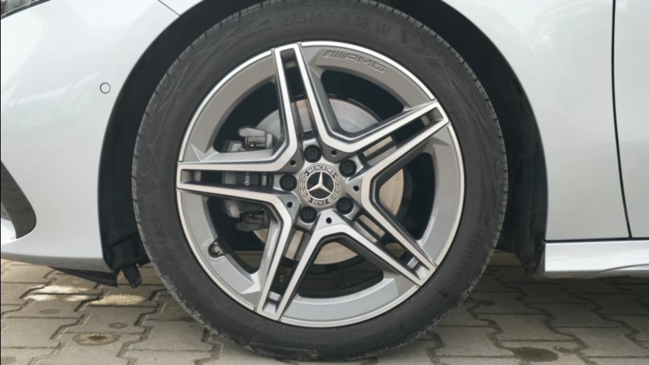 MERCEDES-BENZ A Klasa A 200 7G-DCT