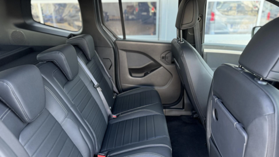 MERCEDES-BENZ T klasa T 180 d Progressive aut Nowy