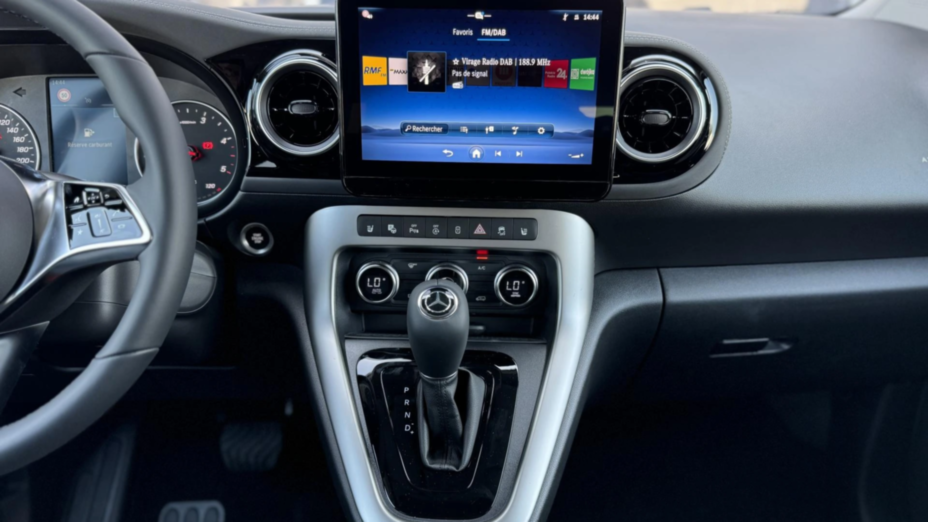 MERCEDES-BENZ T klasa T 180 d Progressive aut Nowy