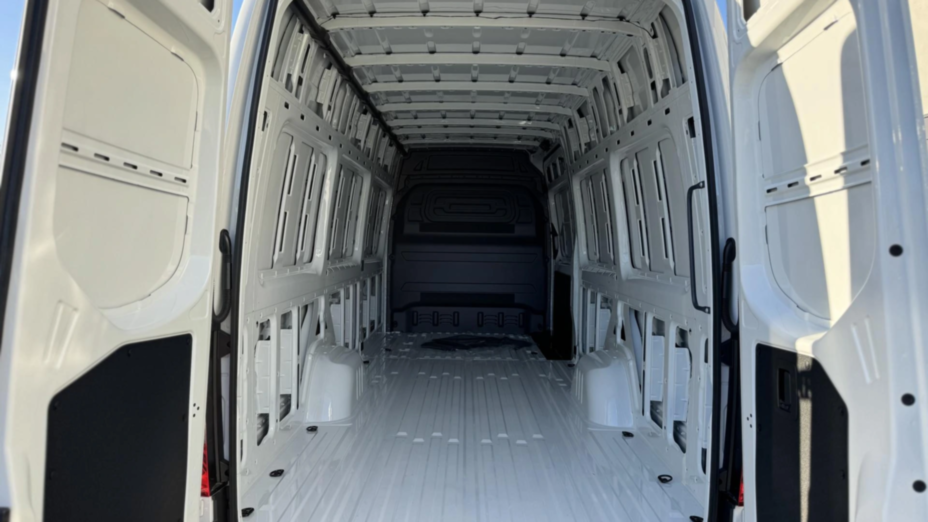 MERCEDES-BENZ Sprinter Sprinter 319 CDI Extra Long PRO 9G-Tronic AWD 907.637 15,5m3 Nowy