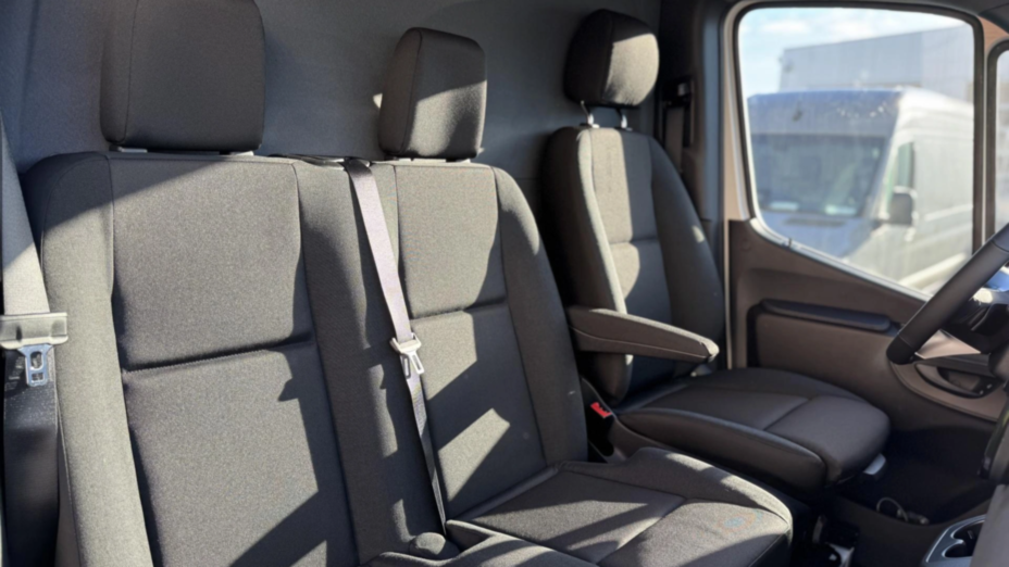 MERCEDES-BENZ Sprinter Sprinter 319 CDI Extra Long PRO 9G-Tronic AWD 907.637 15,5m3 Nowy