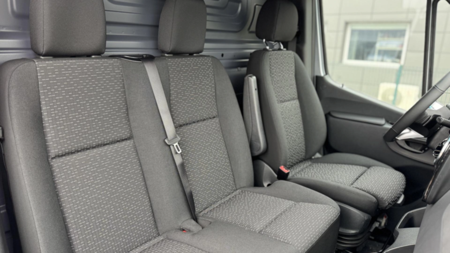 MERCEDES-BENZ Sprinter Sprinter 319 CDI Standard PRO 9G-Tronic AWD 907.633 9m3 Nowy