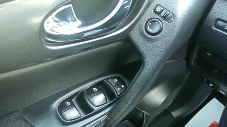 NISSAN Qashqai Qashqai 1.3 DIG-T N-Connecta