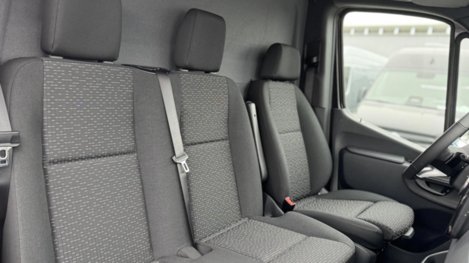 MERCEDES-BENZ Sprinter Sprinter 319 CDI Extra Long PRO 9G-Tronic AWD 907.637 15,5m3 Nowy