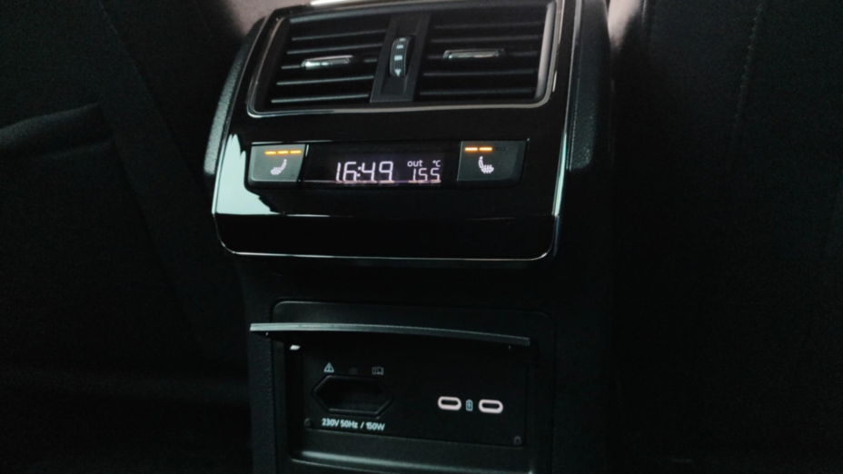 SKODA Superb Superb 2.0 TDI SCR 4x4 Scout DSG