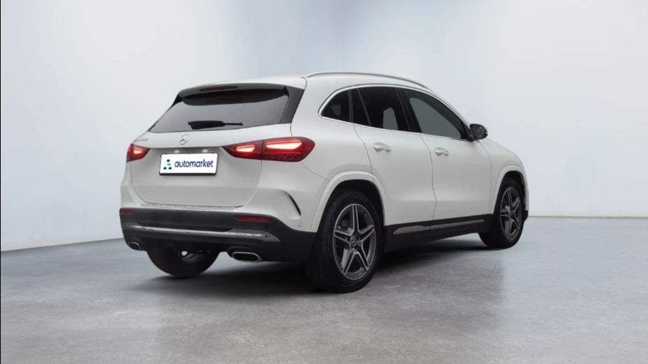 MERCEDES-BENZ GLA GLA 200 AMG Line