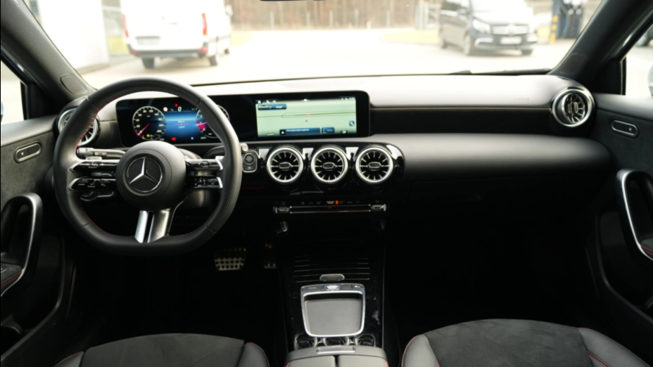 MERCEDES-BENZ A Klasa A 200 7G-DCT