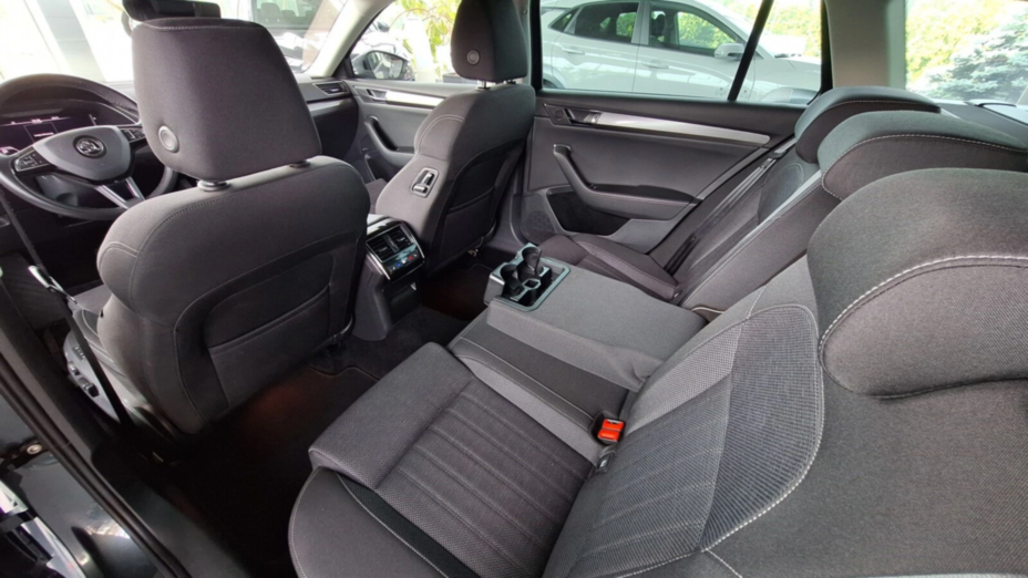 SKODA Superb Superb 2.0 TDI SCR Style DSG