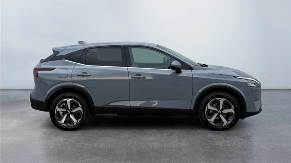 NISSAN Qashqai Qashqai 1.3 DIG-T N-Connecta DCT