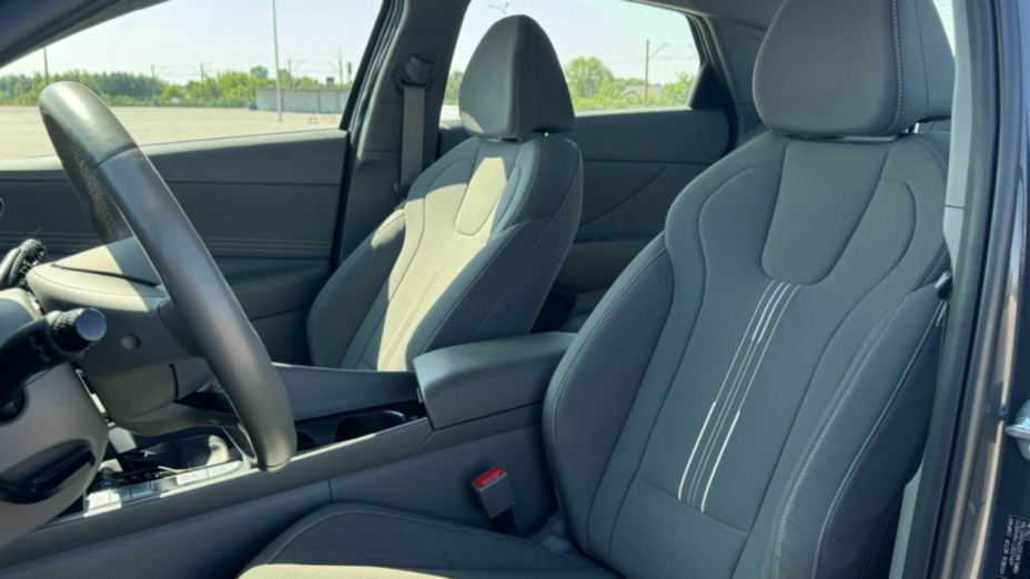 HYUNDAI Elantra Elantra 1.6 Smart CVT