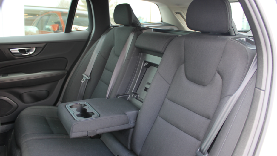 VOLVO V60 V60 D4 SCR Momentum aut