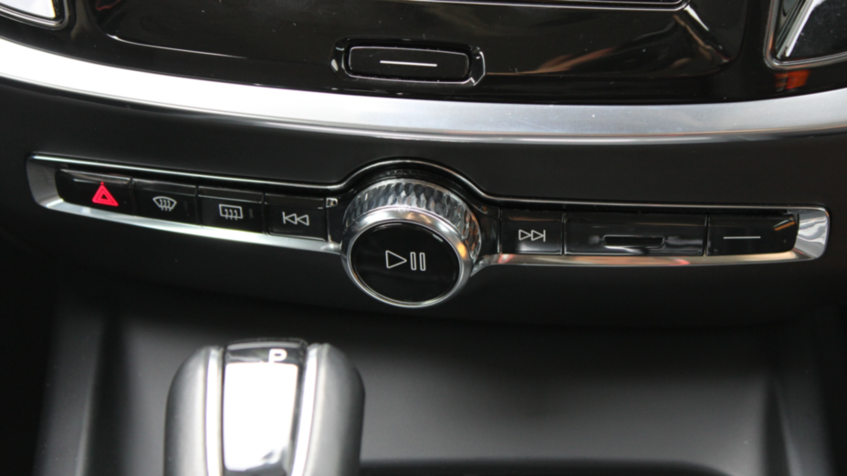 VOLVO V60 V60 D4 SCR Momentum aut