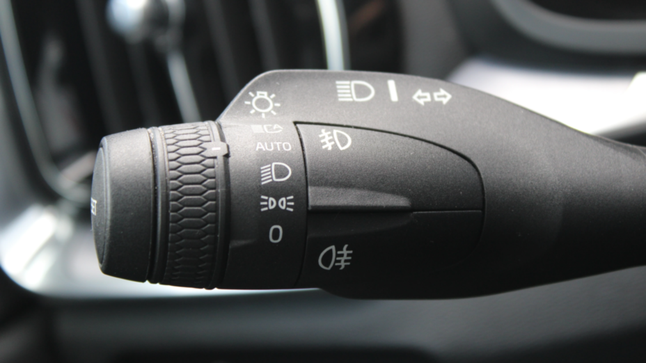 VOLVO V60 V60 D4 SCR Momentum aut