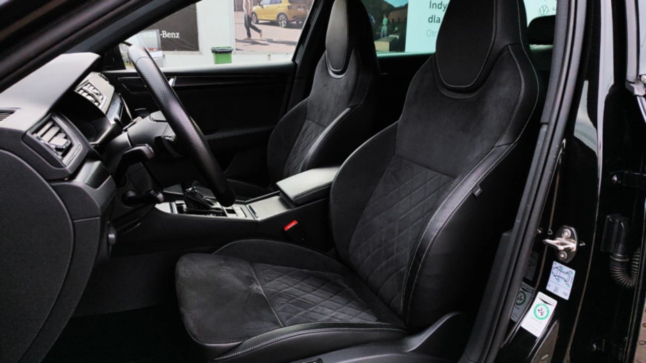 SKODA Superb Superb 2.0 TDI SCR 4x4 Sportline DSG