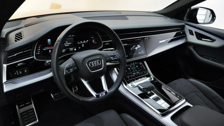 AUDI Q8 Q8 55 TFSI mHEV Quattro Tiptronic