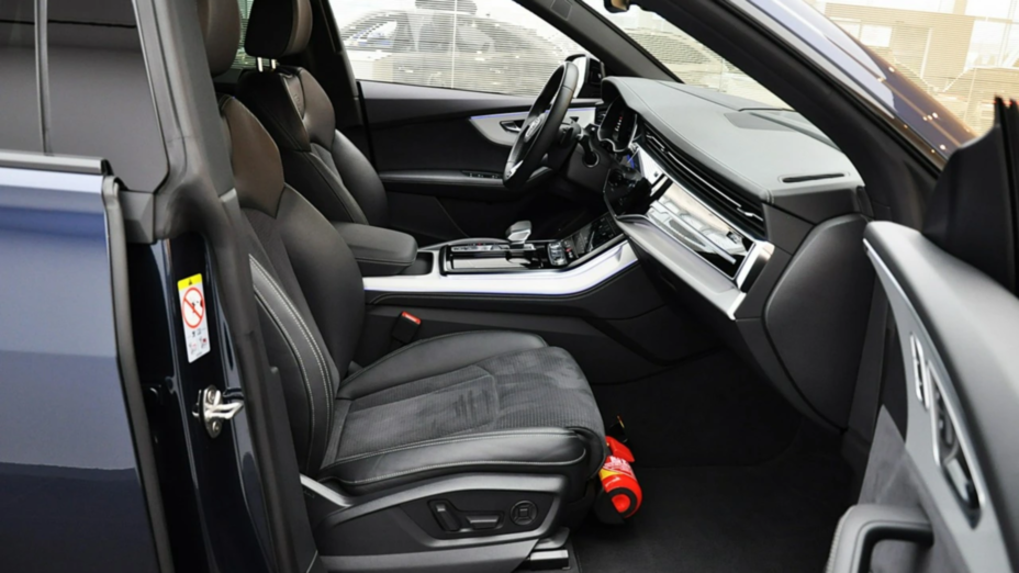 AUDI Q8 Q8 55 TFSI mHEV Quattro Tiptronic