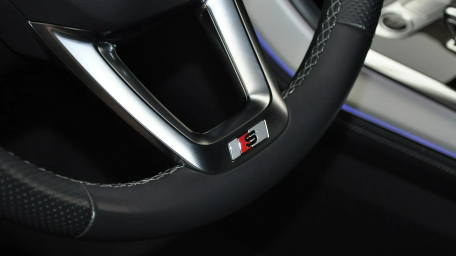 AUDI Q8 Q8 55 TFSI mHEV Quattro Tiptronic