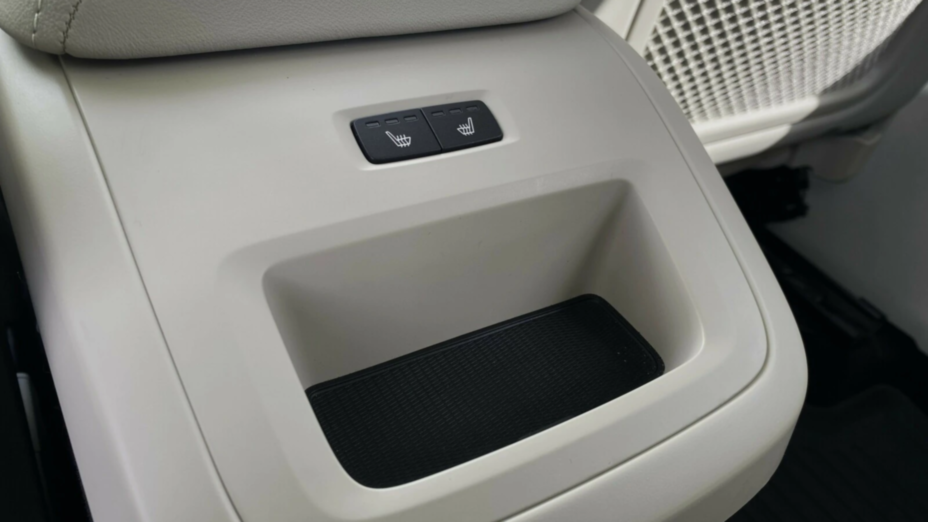 VOLVO XC60 XC60 T6 Plug-In Hybrid AWD Plus Dark aut