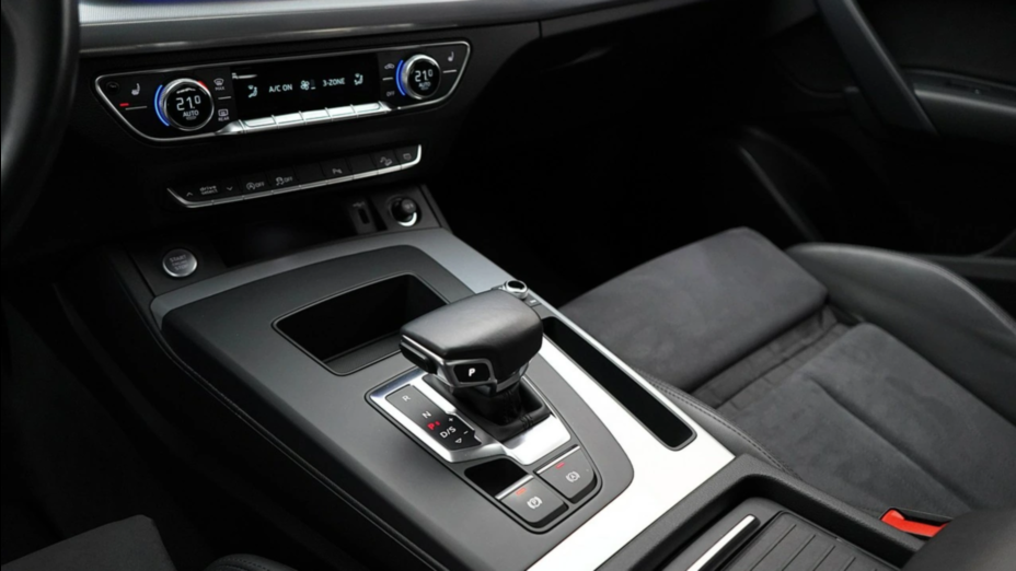 AUDI Q5 Q5 45 TFSI mHEV Quattro S Line S tronic