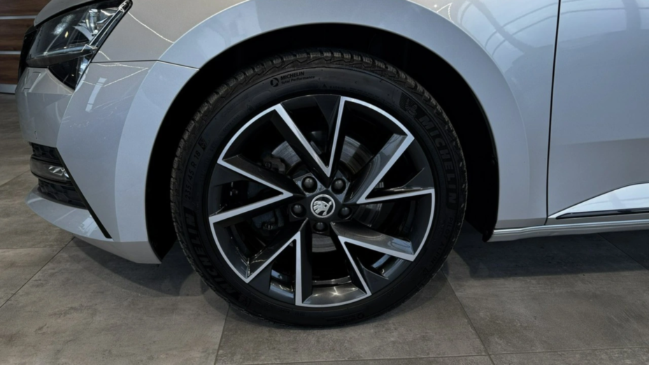 SKODA Superb Superb 2.0 TDI SCR 4x4 Sportline DSG