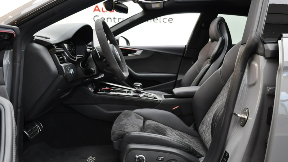 AUDI A5 RS5 Quattro Tiptronic