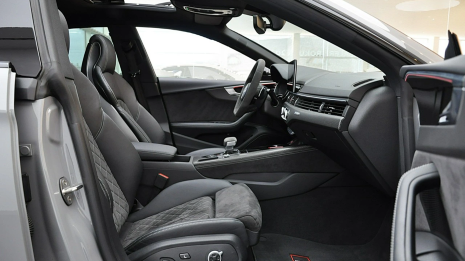 AUDI A5 RS5 Quattro Tiptronic