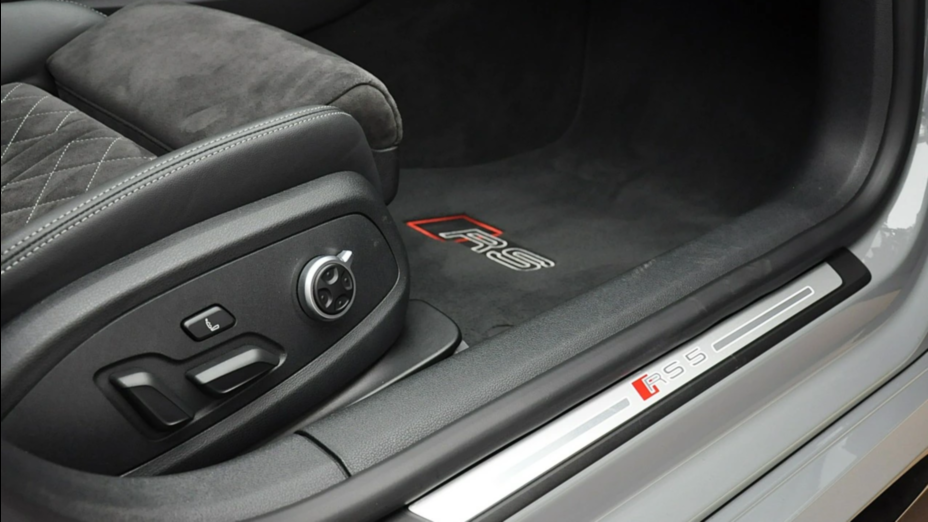 AUDI A5 RS5 Quattro Tiptronic