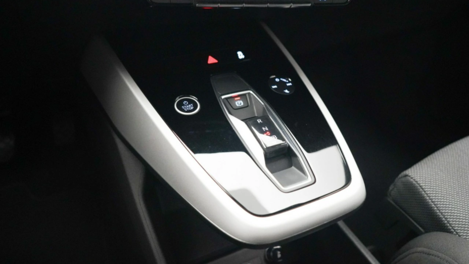 AUDI Q4 Q4 e-tron 50 77kWh Quattro S Line