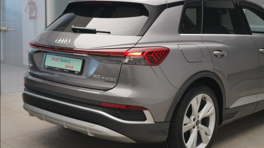 AUDI Q4 Q4 e-tron 50 77kWh Quattro S Line