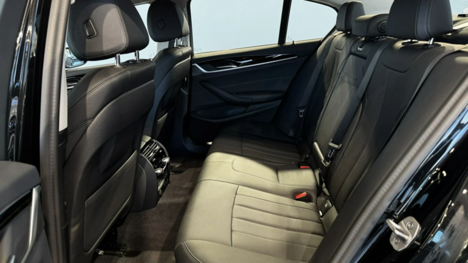 BMW Seria 5 520d xDrive mHEV aut