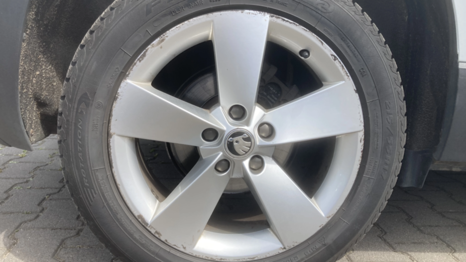 SKODA Karoq Karoq 1.6 TDI 4x2 Ambition