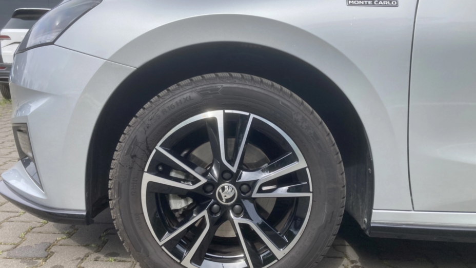 SKODA Fabia Fabia 1.0 TSI Monte Carlo