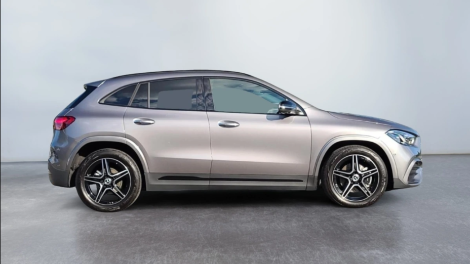 MERCEDES-BENZ GLA GLA 200 AMG Line